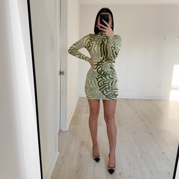 Fashion Nova Dresses & Skirts - FASHION NOVA MINI DRESS